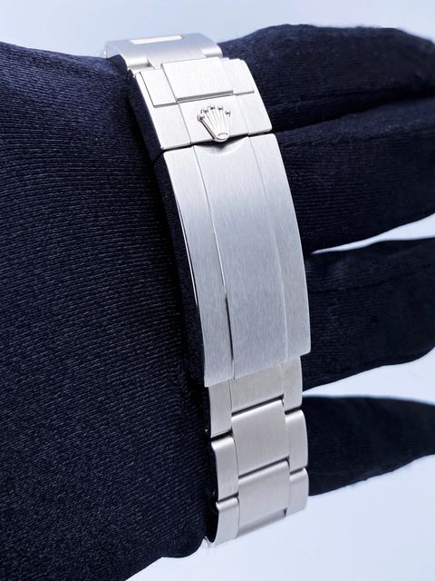 Rolex Submariner 116610 LN Image 5